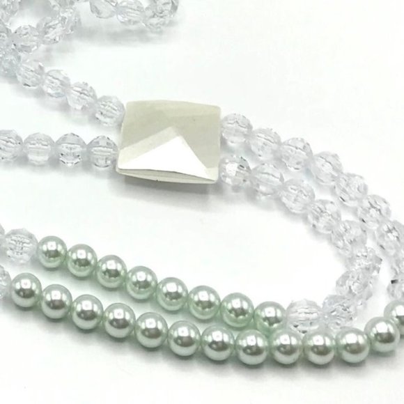 Vintage 27" Necklace Two Strands Clear And Mint Green Beads - Picture 1 of 3